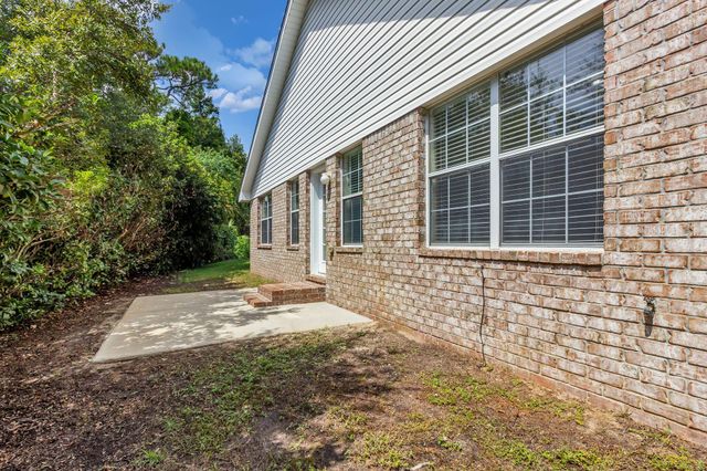 1013 Freeport Court, Mary Esther, FL 32569