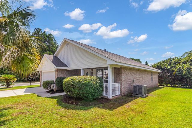 1013 Freeport Court, Mary Esther, FL 32569