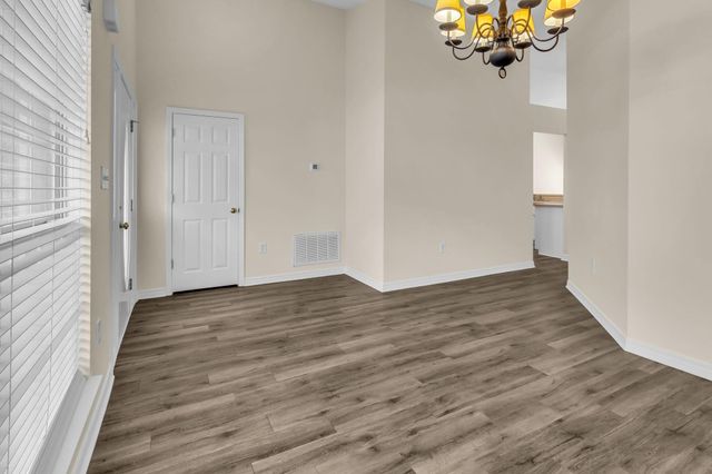 1013 Freeport Court, Mary Esther, FL 32569