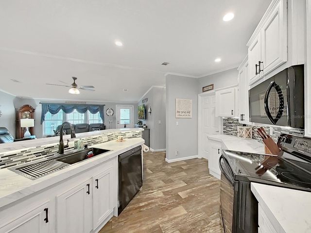 7381 WESTERN CIRCLE, Brooksville, FL 34613