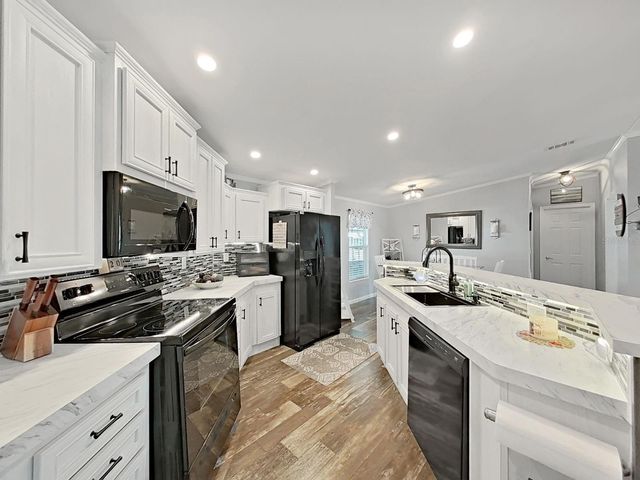 7381 WESTERN CIRCLE, Brooksville, FL 34613