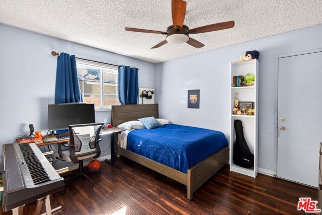 10442 Alabama Avenue, Chatsworth (los Angeles), CA 91311