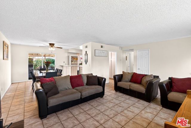 10442 Alabama Avenue, Chatsworth (los Angeles), CA 91311