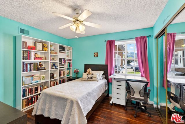 10442 Alabama Avenue, Chatsworth (los Angeles), CA 91311