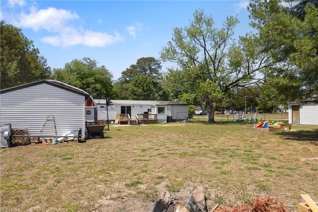 3163 Ambrose RD, Hayes, VA 23072