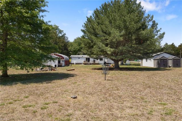 3163 Ambrose RD, Hayes, VA 23072