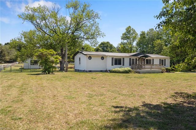 3163 Ambrose RD, Hayes, VA 23072
