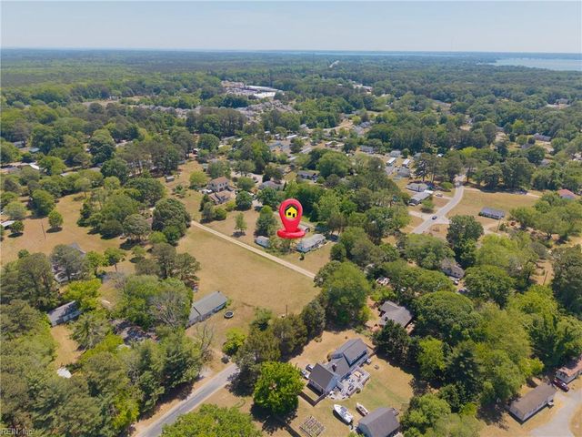 3163 Ambrose RD, Hayes, VA 23072