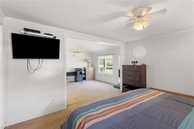 3163 Ambrose RD, Hayes, VA 23072