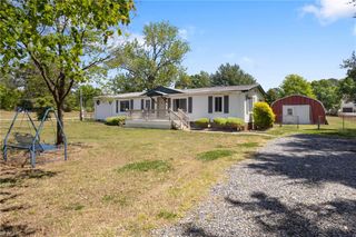 3163 Ambrose RD, Hayes, VA 23072