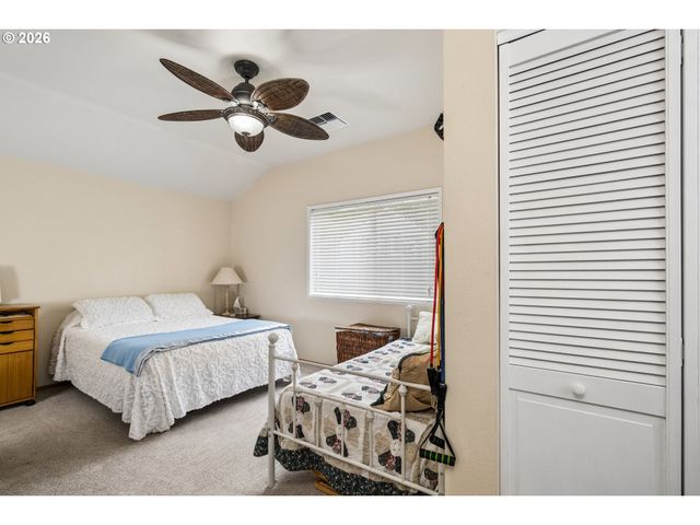 420 RIVERVIEW Blvd, Springfield, OR 97477