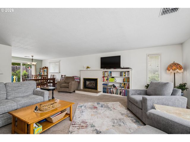 420 RIVERVIEW Blvd, Springfield, OR 97477