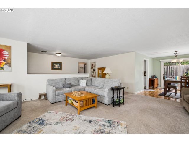 420 RIVERVIEW Blvd, Springfield, OR 97477