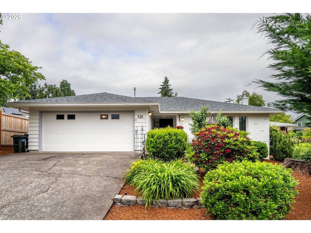 420 RIVERVIEW Blvd, Springfield, OR 97477
