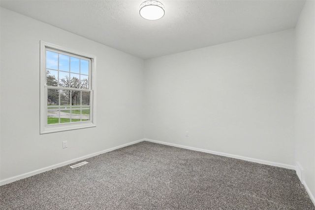 676 N 10th Street, Plainwell, MI 49080