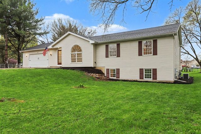 676 N 10th Street, Plainwell, MI 49080