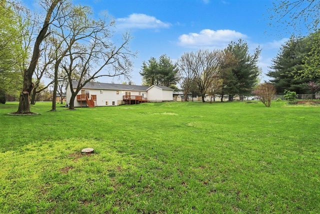 676 N 10th Street, Plainwell, MI 49080