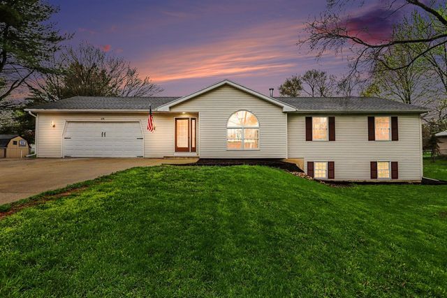 676 N 10th Street, Plainwell, MI 49080