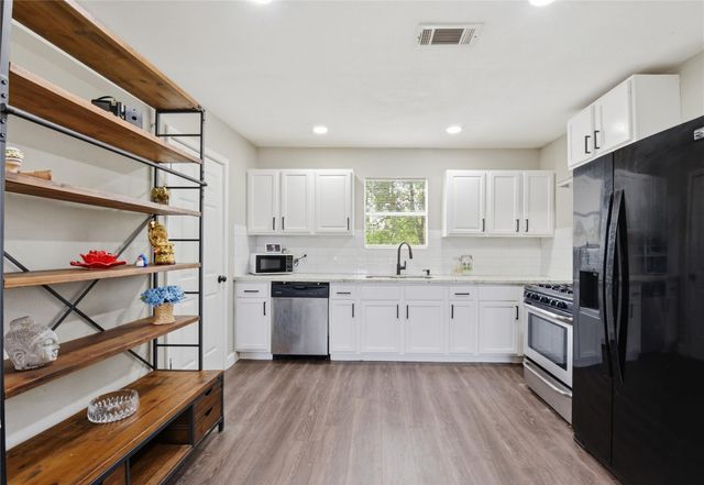 2217 Creston Drive, Houston, TX 77026