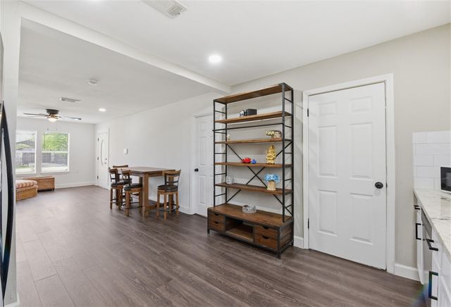 2217 Creston Drive, Houston, TX 77026