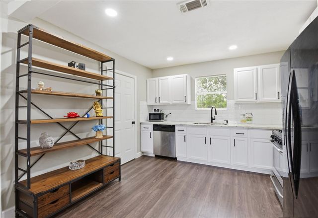 2217 Creston Drive, Houston, TX 77026