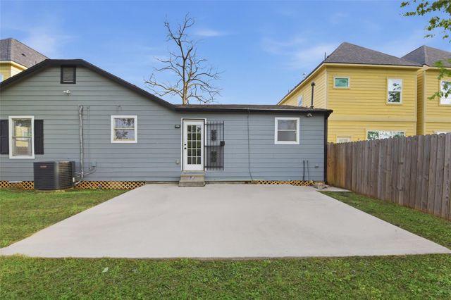 2217 Creston Drive, Houston, TX 77026