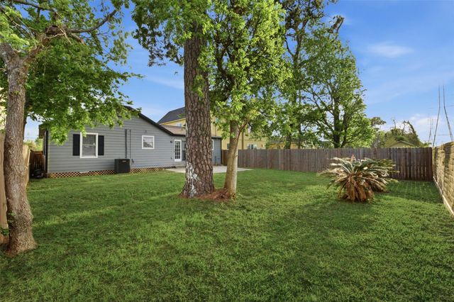 2217 Creston Drive, Houston, TX 77026