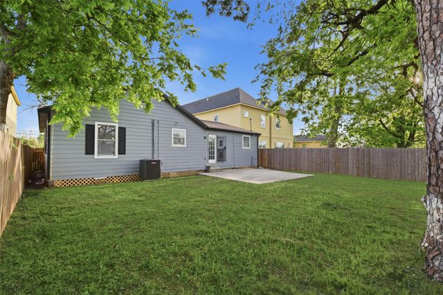 2217 Creston Drive, Houston, TX 77026