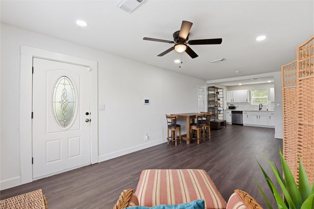 2217 Creston Drive, Houston, TX 77026