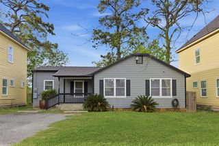 2217 Creston Drive, Houston, TX 77026