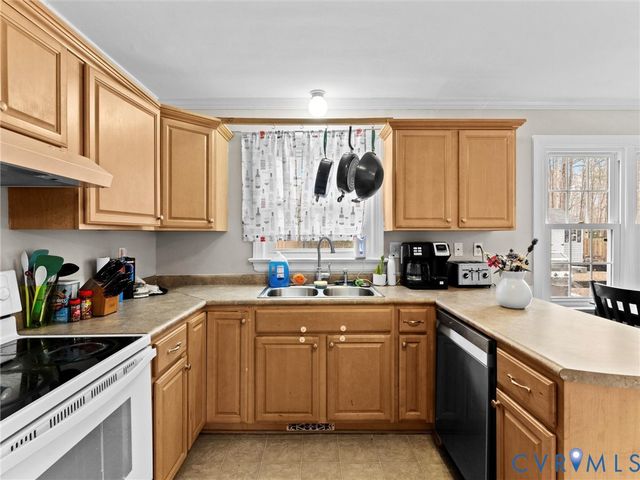 5813 Bent Creek Rd, Midlothian, VA 23112