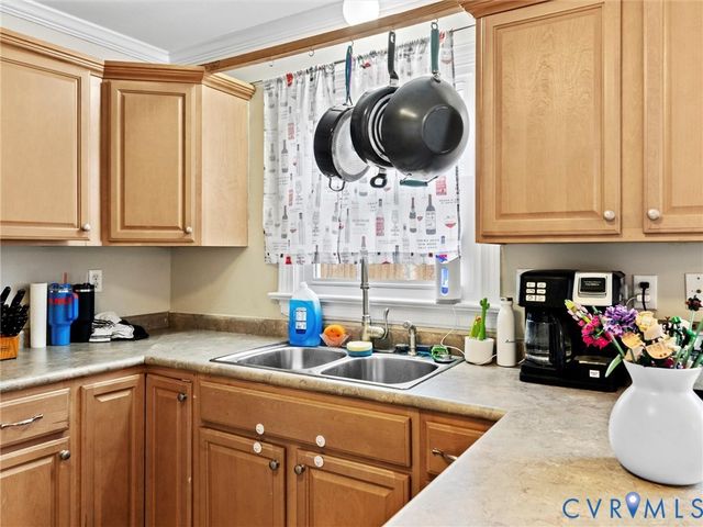 5813 Bent Creek Rd, Midlothian, VA 23112