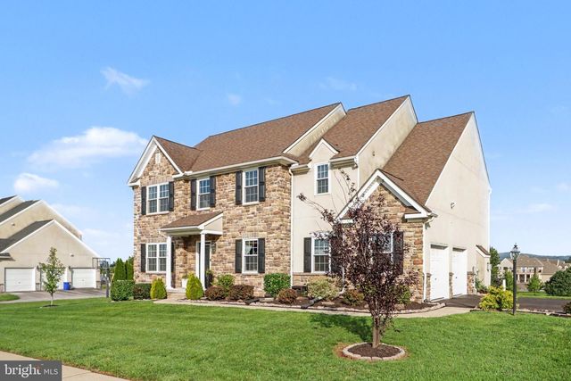 1215 AYLESBURY LN, York, PA 17404