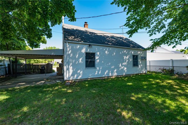 93 Barnyard Lane, Levittown, NY 11756