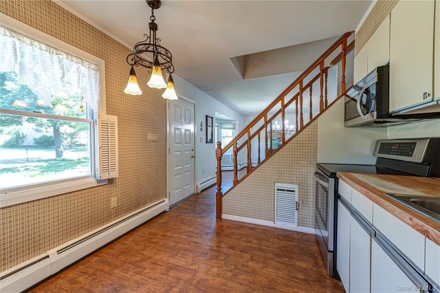 93 Barnyard Lane, Levittown, NY 11756