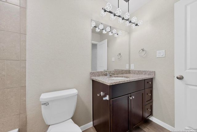 6806 BALE RDG, San Antonio, TX 78252