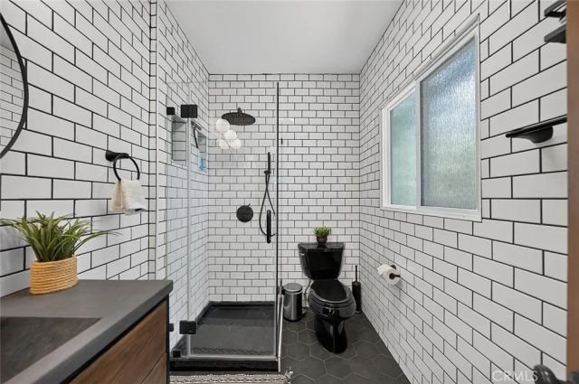 523 Olive, Long Beach, CA 90802