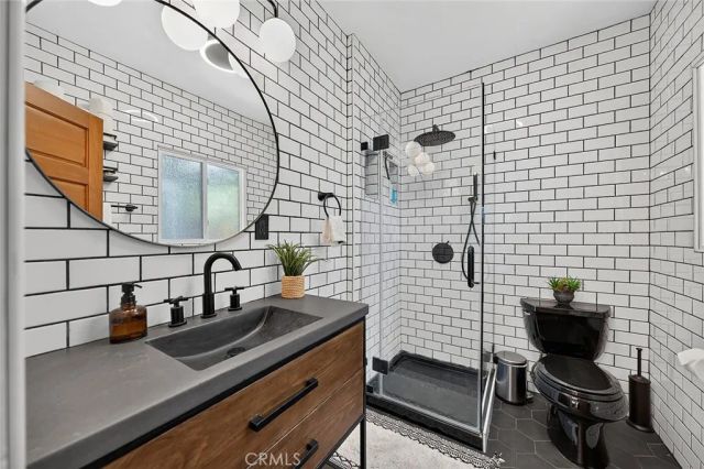 523 Olive, Long Beach, CA 90802