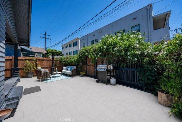 523 Olive, Long Beach, CA 90802