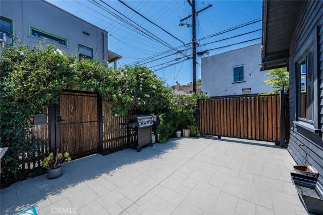 523 Olive, Long Beach, CA 90802