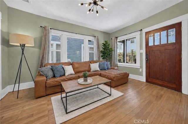523 Olive, Long Beach, CA 90802