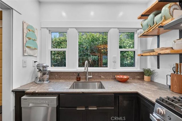 523 Olive, Long Beach, CA 90802