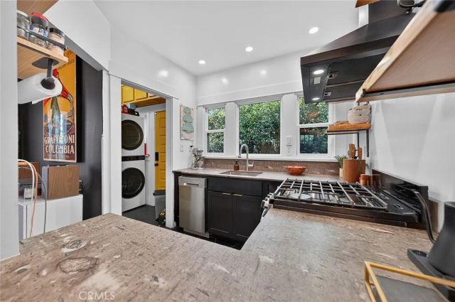 523 Olive, Long Beach, CA 90802