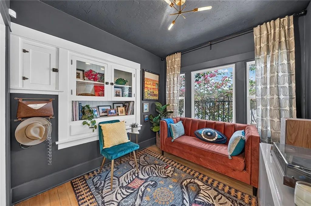 523 Olive, Long Beach, CA 90802