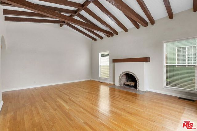 8871 Gibson Street, Los Angeles, CA 90034