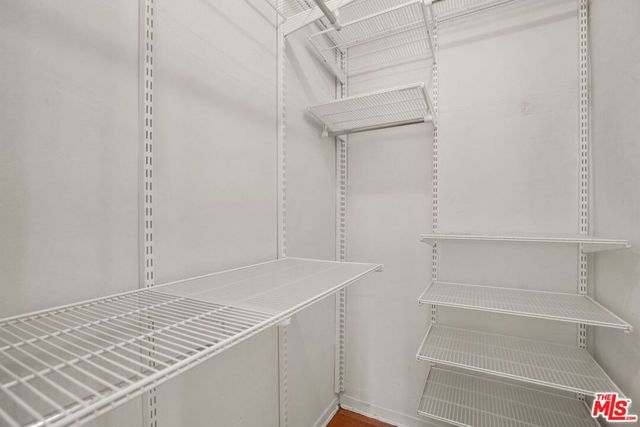 8871 Gibson Street, Los Angeles, CA 90034