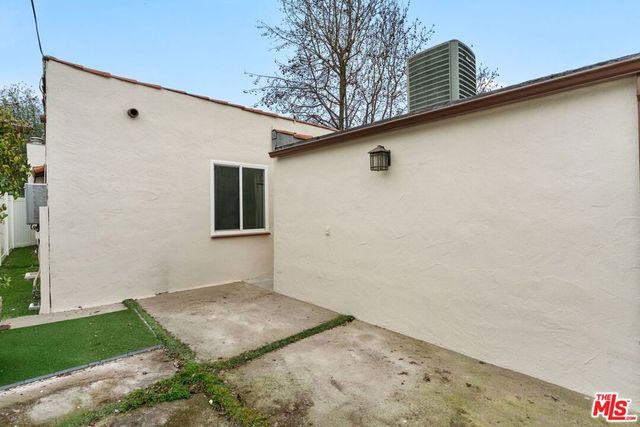 8871 Gibson Street, Los Angeles, CA 90034