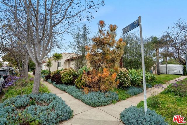 8871 Gibson Street, Los Angeles, CA 90034