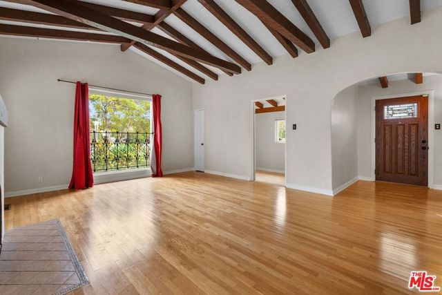 8871 Gibson Street, Los Angeles, CA 90034