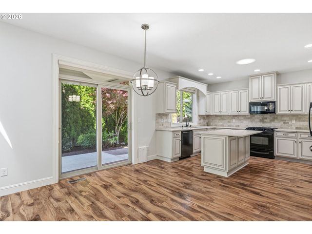 916 Nw 105TH Cir, Vancouver, WA 98685